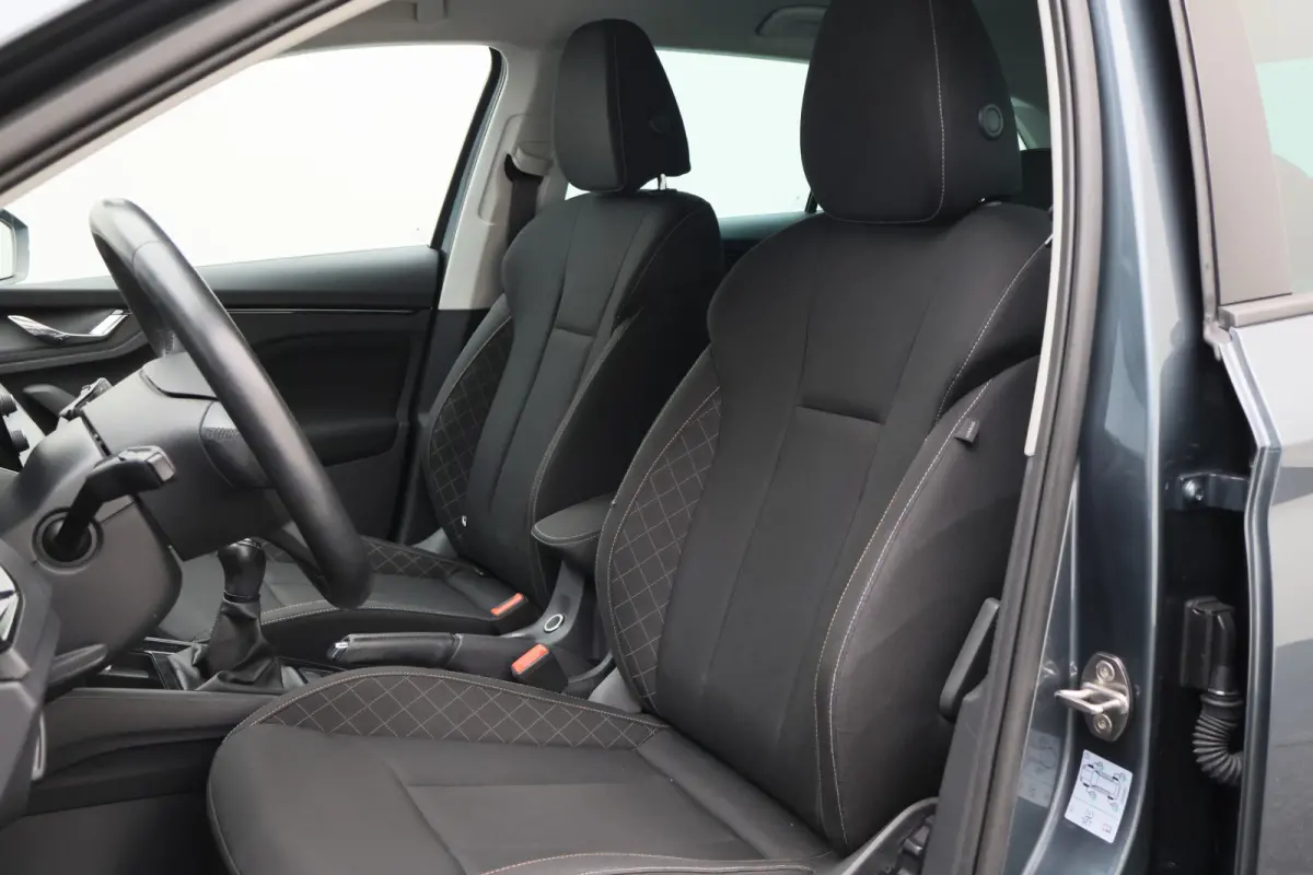 1.0 TSI Ambition Eerste Eigenaar, Airco, Cruise, Apple Carplay, Lane Assist, LED, PDC, 16''