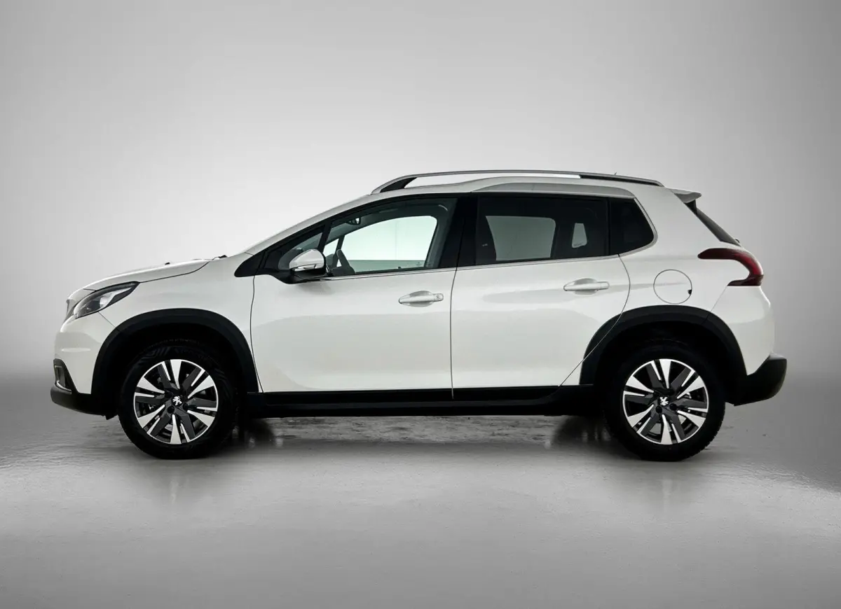 SUV Allure 110pk | Lage kilometerstand | Navigatie | Achteruitrijcamera | Climate Control | Cruise Control | Parkeersensoren | Half lederen sportstoelen | Apple Carplay / Android Auto | Blue