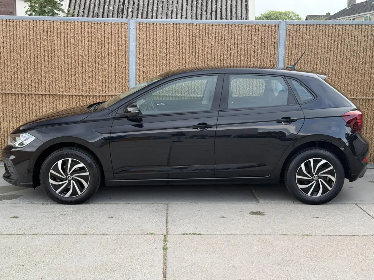 1.0 TSI Life Navigatiesysteem | Digitale cockpit | Airconditioning | Cruise control adaptief | LED koplampen | Rijstrooksensor | Apple CarPlay/Android Auto | DAB ontvanger