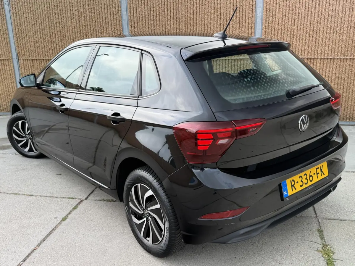 1.0 TSI Life Navigatiesysteem | Digitale cockpit | Airconditioning | Cruise control adaptief | LED koplampen | Rijstrooksensor | Apple CarPlay/Android Auto | DAB ontvanger