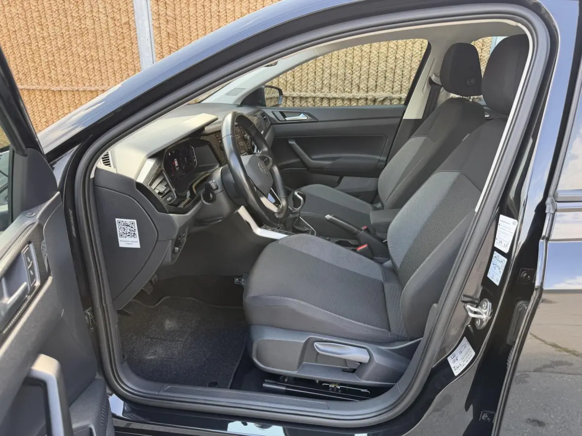 1.0 TSI Life Navigatiesysteem | Digitale cockpit | Airconditioning | Cruise control adaptief | LED koplampen | Rijstrooksensor | Apple CarPlay/Android Auto | DAB ontvanger