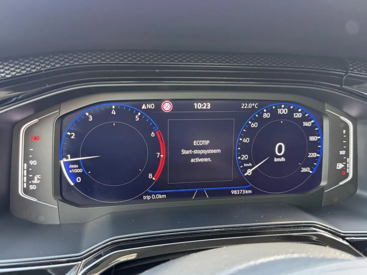 1.0 TSI Life Navigatiesysteem | Digitale cockpit | Airconditioning | Cruise control adaptief | LED koplampen | Rijstrooksensor | Apple CarPlay/Android Auto | DAB ontvanger