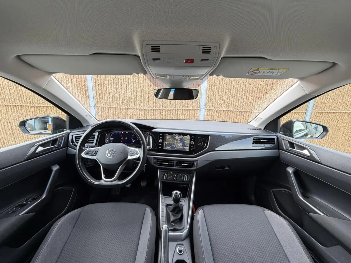 1.0 TSI Life Navigatiesysteem | Digitale cockpit | Airconditioning | Cruise control adaptief | LED koplampen | Rijstrooksensor | Apple CarPlay/Android Auto | DAB ontvanger