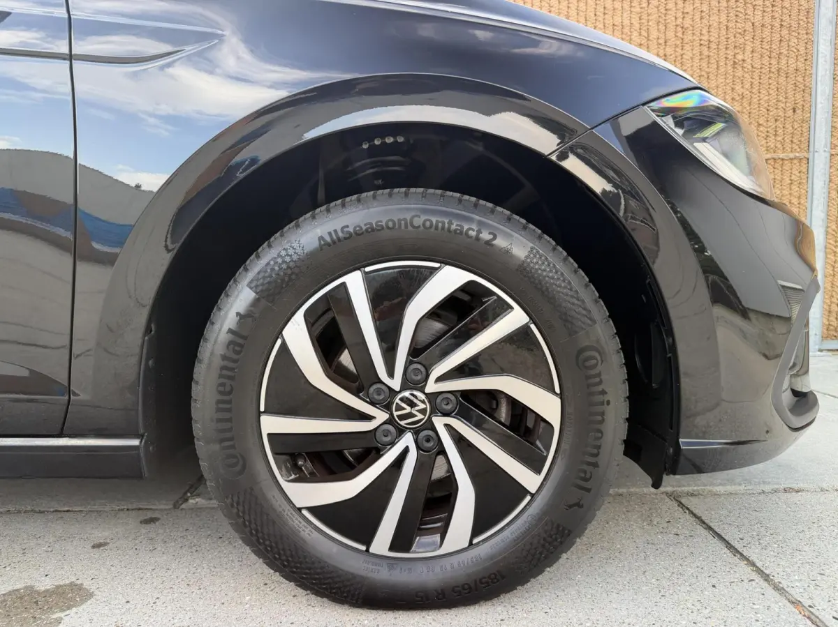 1.0 TSI Life Navigatiesysteem | Digitale cockpit | Airconditioning | Cruise control adaptief | LED koplampen | Rijstrooksensor | Apple CarPlay/Android Auto | DAB ontvanger
