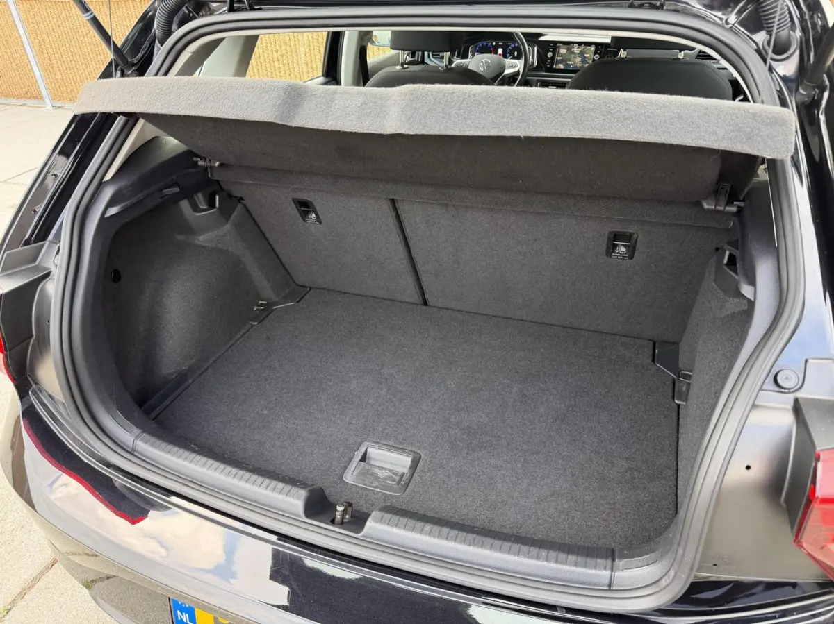 1.0 TSI Life Navigatiesysteem | Digitale cockpit | Airconditioning | Cruise control adaptief | LED koplampen | Rijstrooksensor | Apple CarPlay/Android Auto | DAB ontvanger