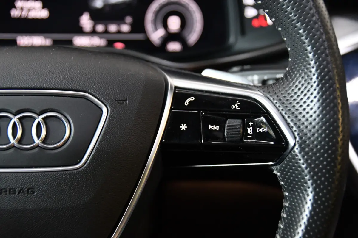 55 TFSI e quattro Competition*S-Line*360-cam*