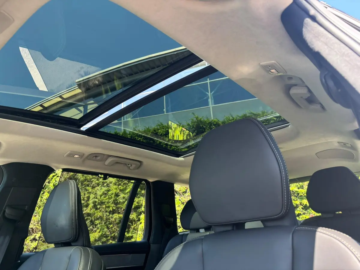 T8 Plug-in hybrid AWD Ultra Dark Trekhaak |Pano dak | 360 camera | Stuur & stoel verwarming | 7 zits |