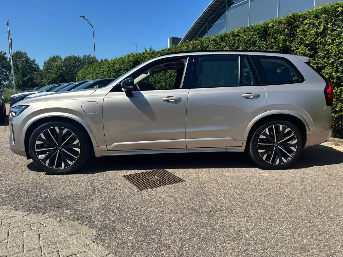 T8 Plug-in hybrid AWD Ultra Dark Trekhaak |Pano dak | 360 camera | Stuur & stoel verwarming | 7 zits |
