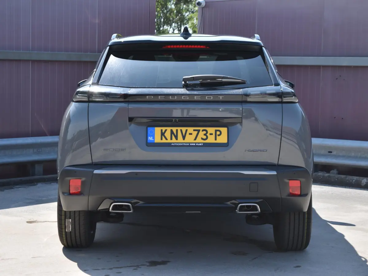 1.2 Hybrid 145 GT adaptive cruise control l 18 inch l 360 camera