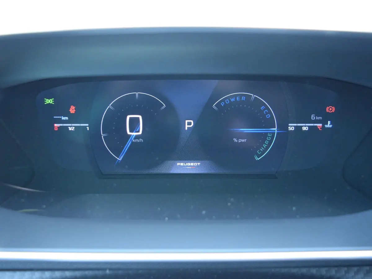 1.2 Hybrid 145 GT adaptive cruise control l 18 inch l 360 camera