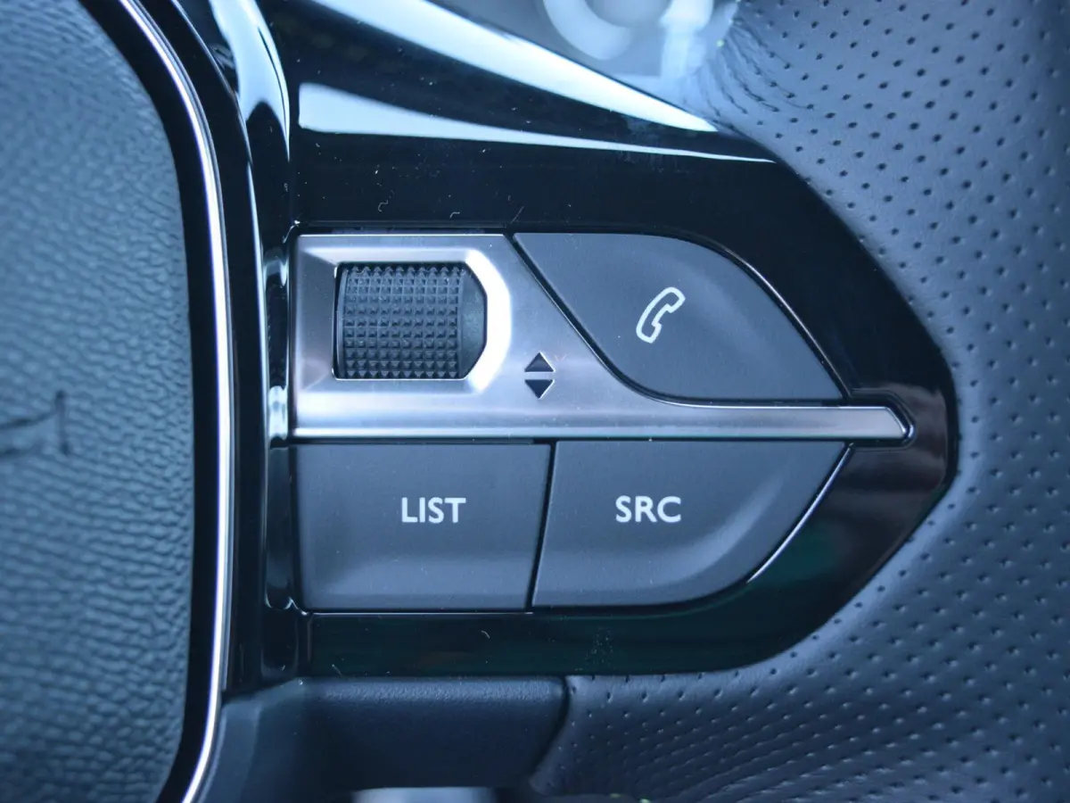 1.2 Hybrid 145 GT adaptive cruise control l 18 inch l 360 camera