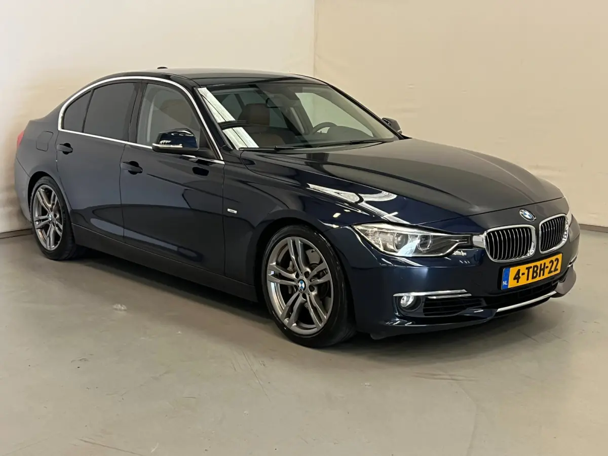 335i High Executive / M-Sport / NL-auto / 18" LM