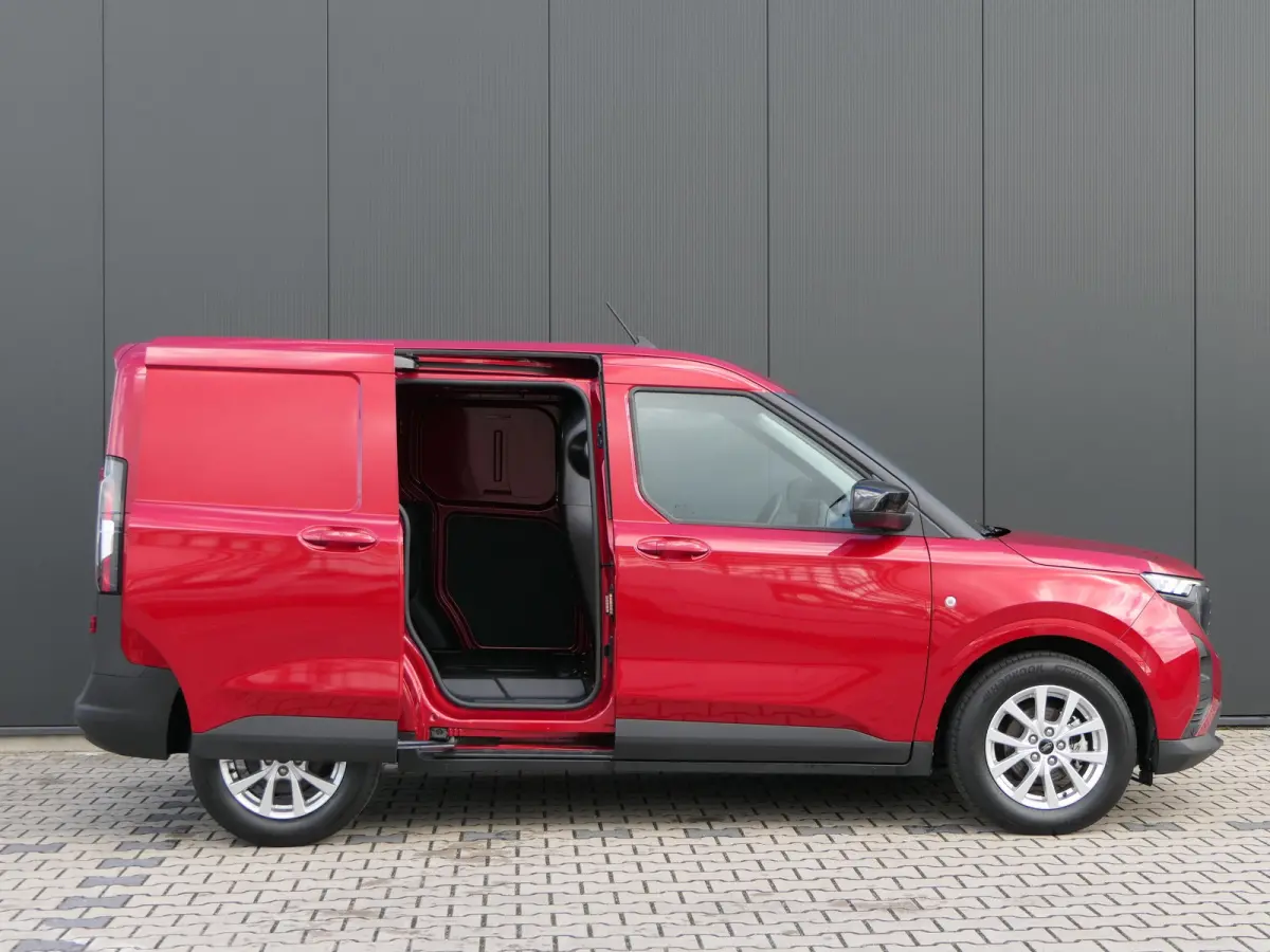 1.0 EcoBoost 125pk Limited | Benzine | Winterpack | Climate Control | Lichtmetalen Velgen | Schuifdeur | Camera | CarPlay/Android Auto