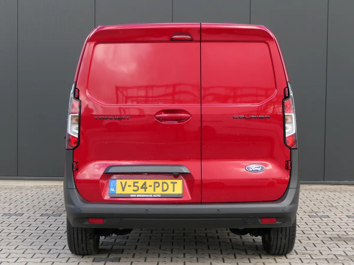 1.0 EcoBoost 125pk Limited | Benzine | Winterpack | Climate Control | Lichtmetalen Velgen | Schuifdeur | Camera | CarPlay/Android Auto