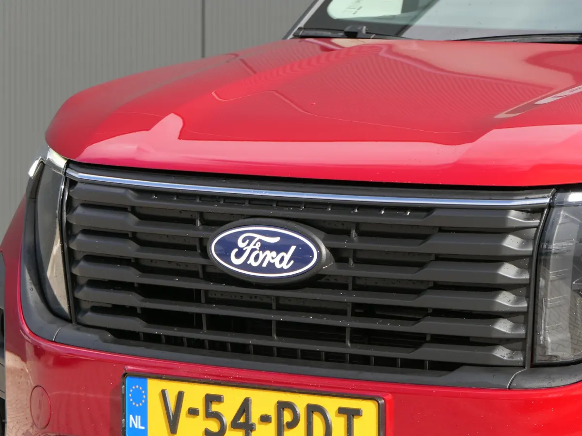 1.0 EcoBoost 125pk Limited | Benzine | Winterpack | Climate Control | Lichtmetalen Velgen | Schuifdeur | Camera | CarPlay/Android Auto