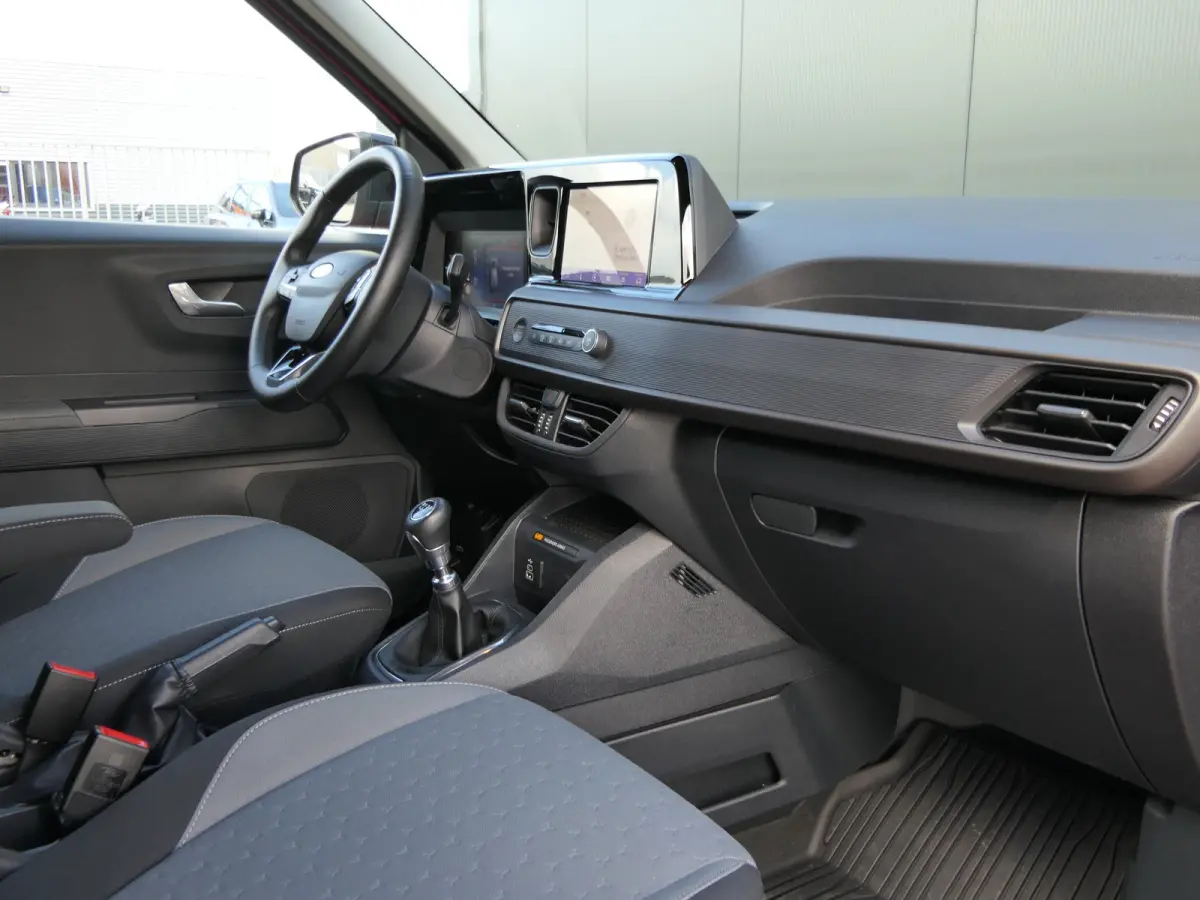 1.0 EcoBoost 125pk Limited | Benzine | Winterpack | Climate Control | Lichtmetalen Velgen | Schuifdeur | Camera | CarPlay/Android Auto