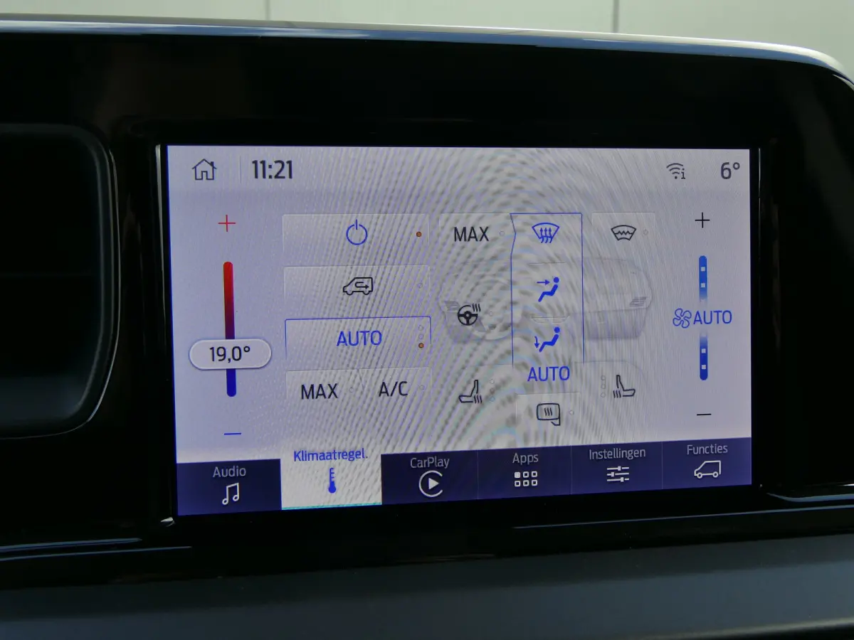 1.0 EcoBoost 125pk Limited | Benzine | Winterpack | Climate Control | Lichtmetalen Velgen | Schuifdeur | Camera | CarPlay/Android Auto
