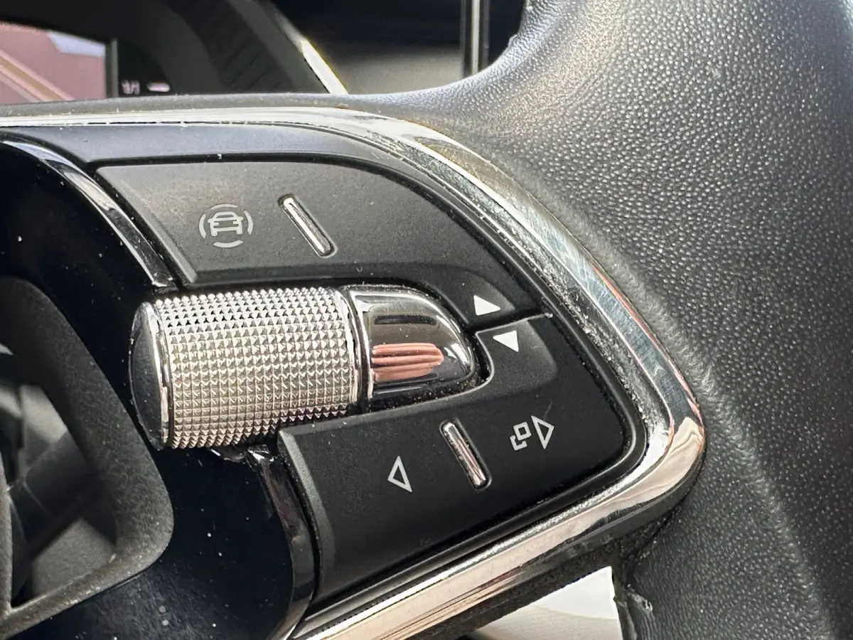 1.0 TSI Business Edition Virtual Trekhaak