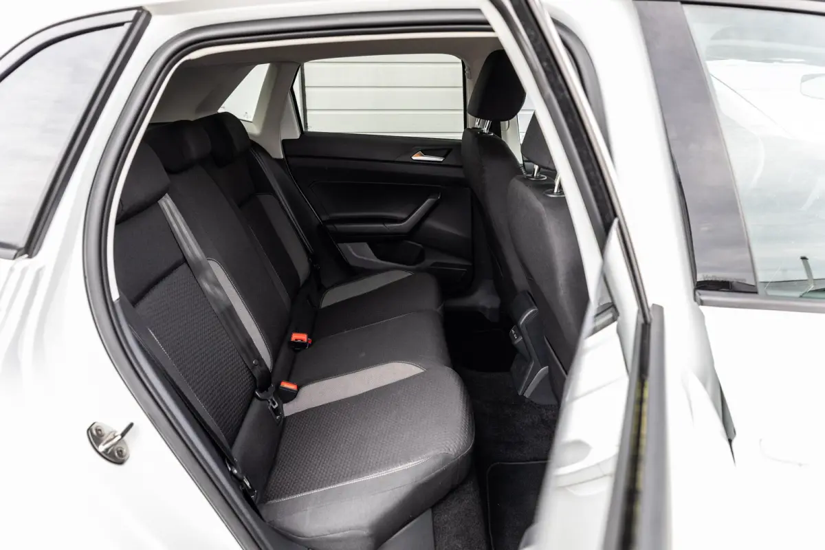1.0 TSI 95pk Life | Navigatie | App Connect | Parkeersensoren | Cruise Control