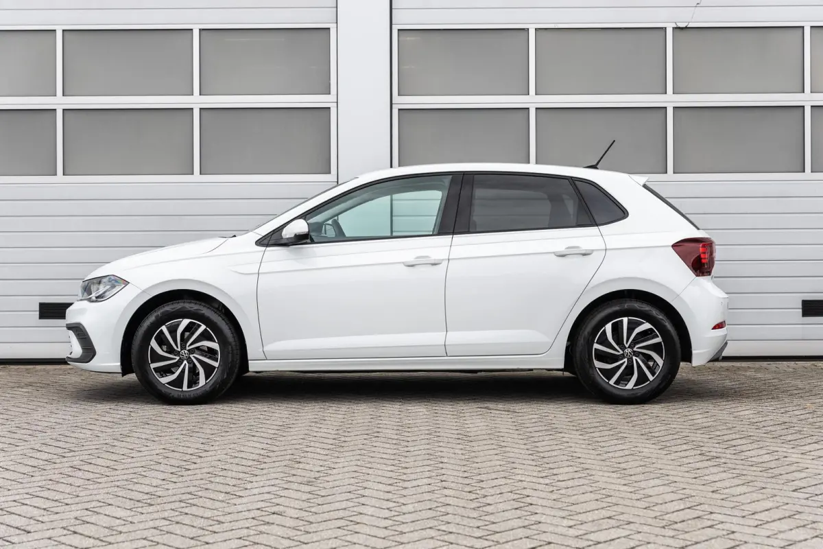 1.0 TSI 95pk Life | Navigatie | App Connect | Parkeersensoren | Cruise Control