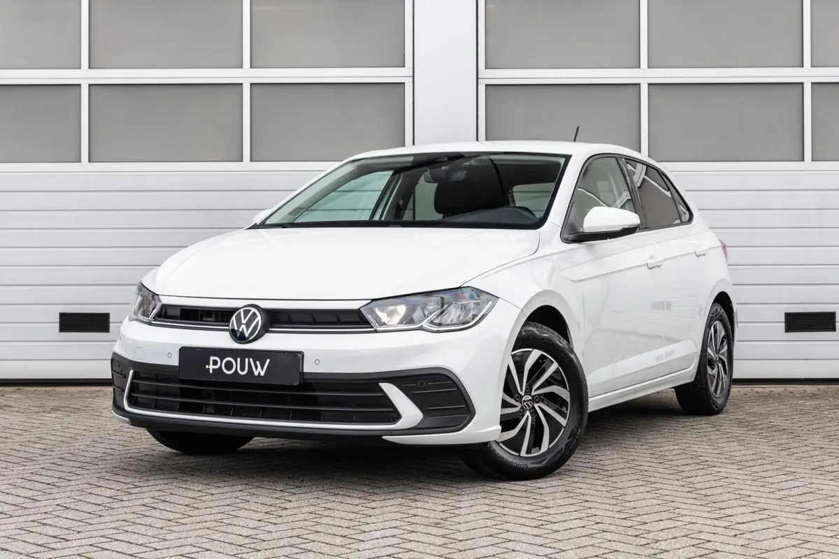 1.0 TSI 95pk Life | Navigatie | App Connect | Parkeersensoren | Cruise Control