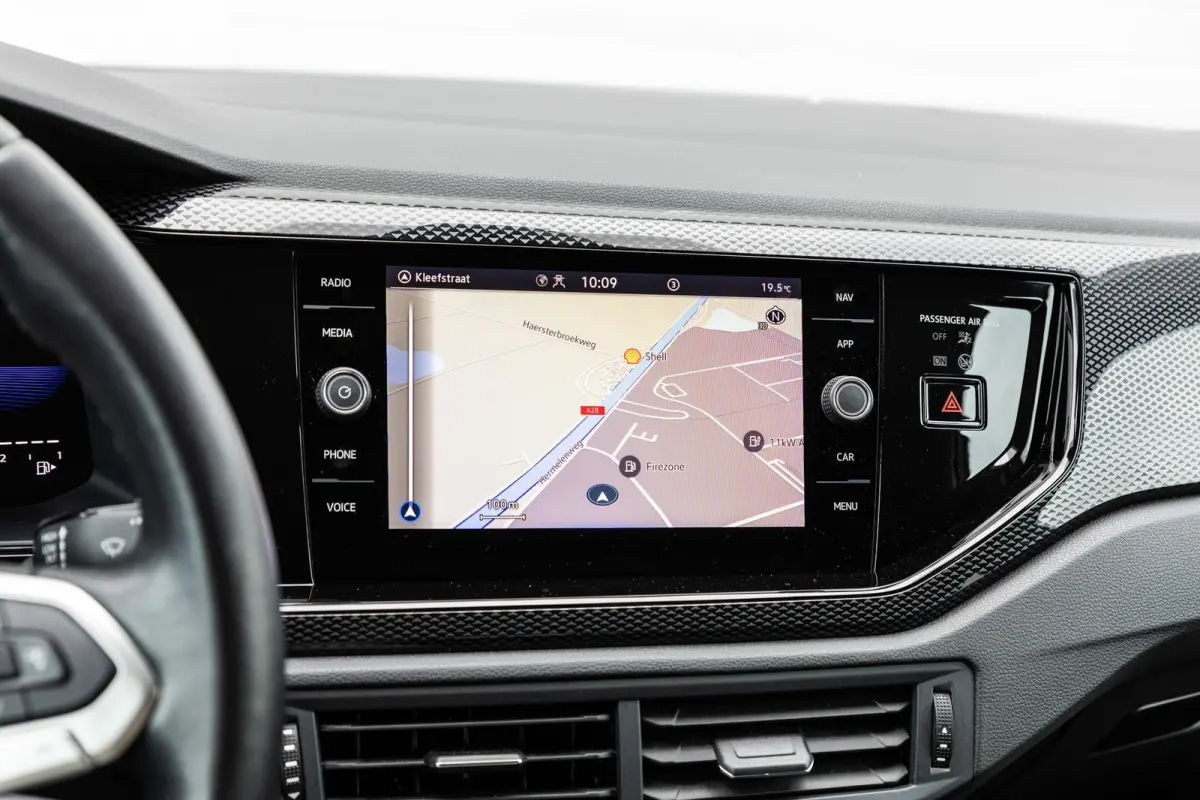 1.0 TSI 95pk Life | Navigatie | App Connect | Parkeersensoren | Cruise Control