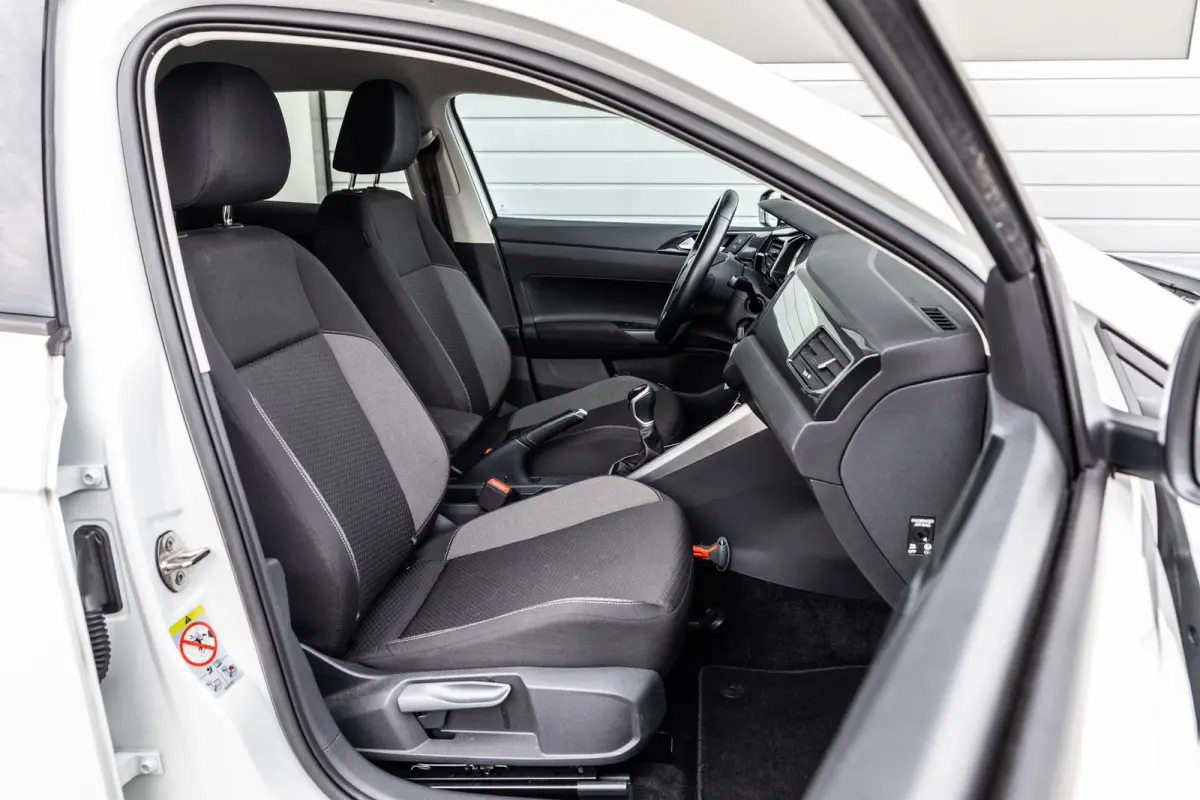 1.0 TSI 95pk Life | Navigatie | App Connect | Parkeersensoren | Cruise Control