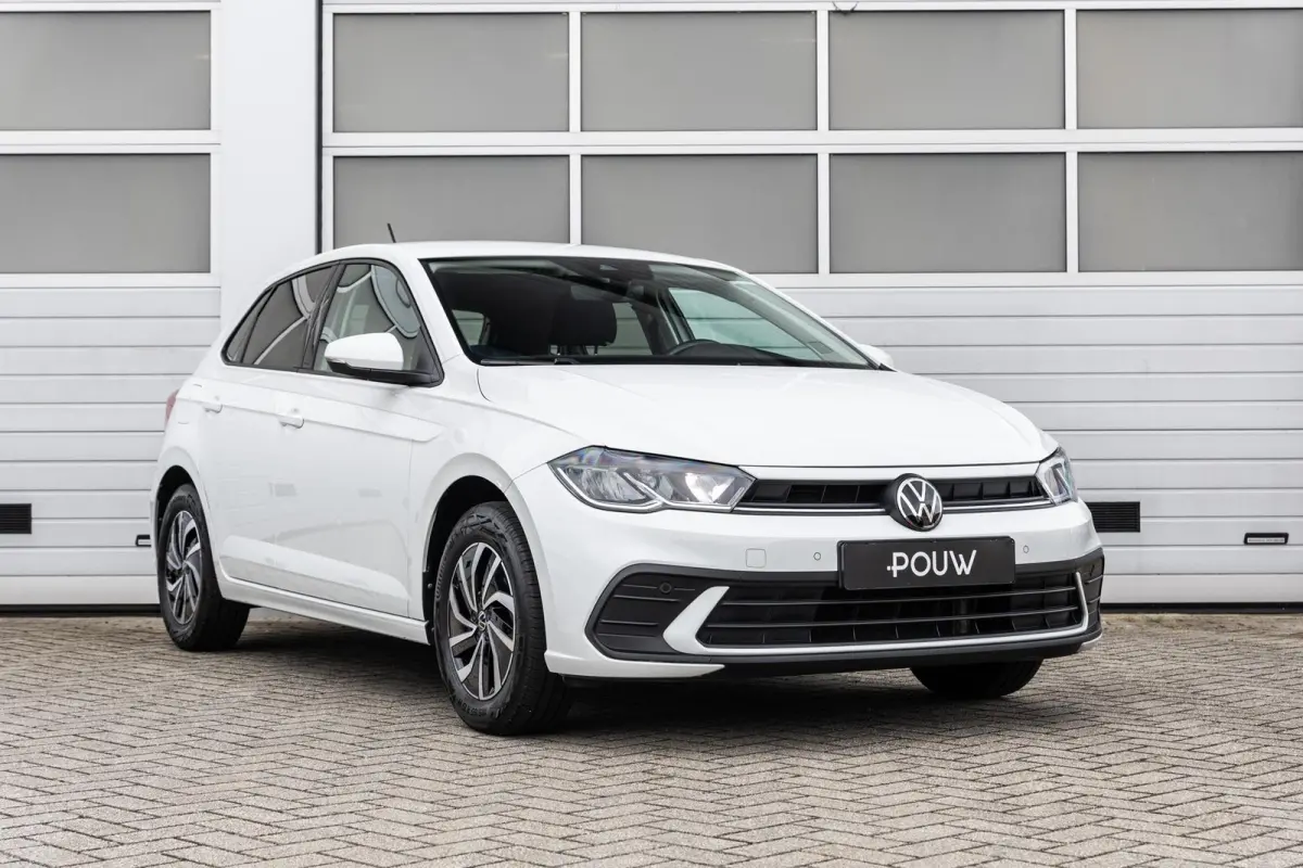 1.0 TSI 95pk Life | Navigatie | App Connect | Parkeersensoren | Cruise Control