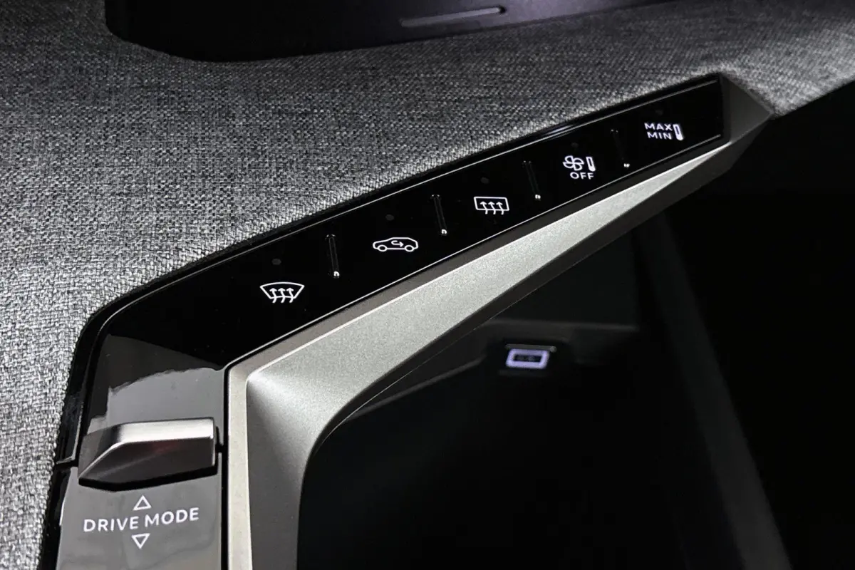 1.6 plug-in Hybrid 195 Allure | Navi | Camera | Trekhaak | Voordeel |