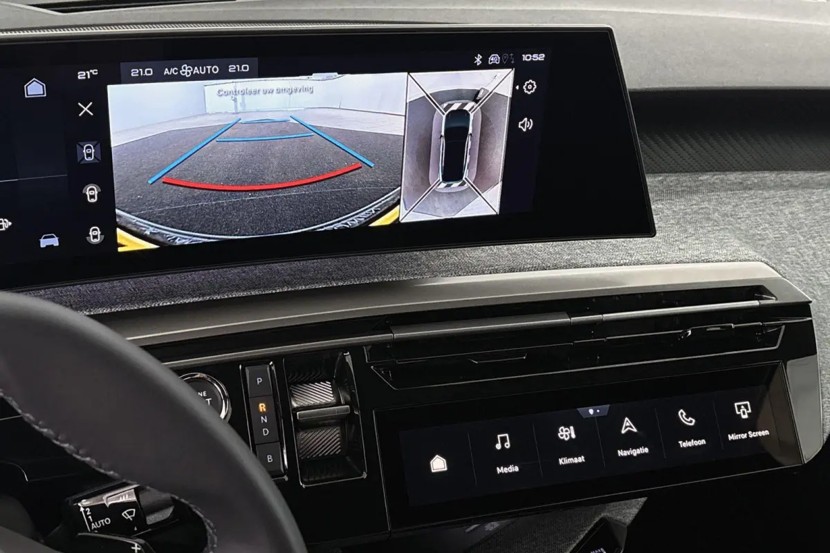 1.6 plug-in Hybrid 195 Allure | Navi | Camera | Trekhaak | Voordeel |