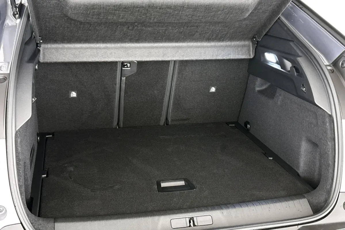 1.6 plug-in Hybrid 195 Allure | Navi | Camera | Trekhaak | Voordeel |