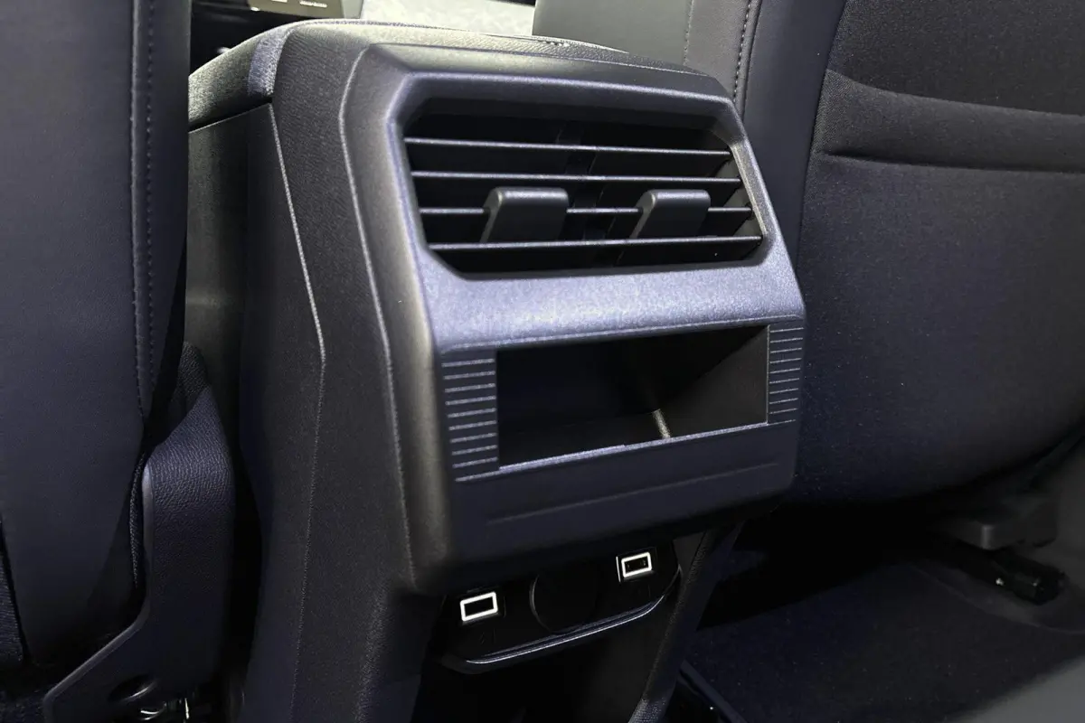 1.6 plug-in Hybrid 195 Allure | Navi | Camera | Trekhaak | Voordeel |