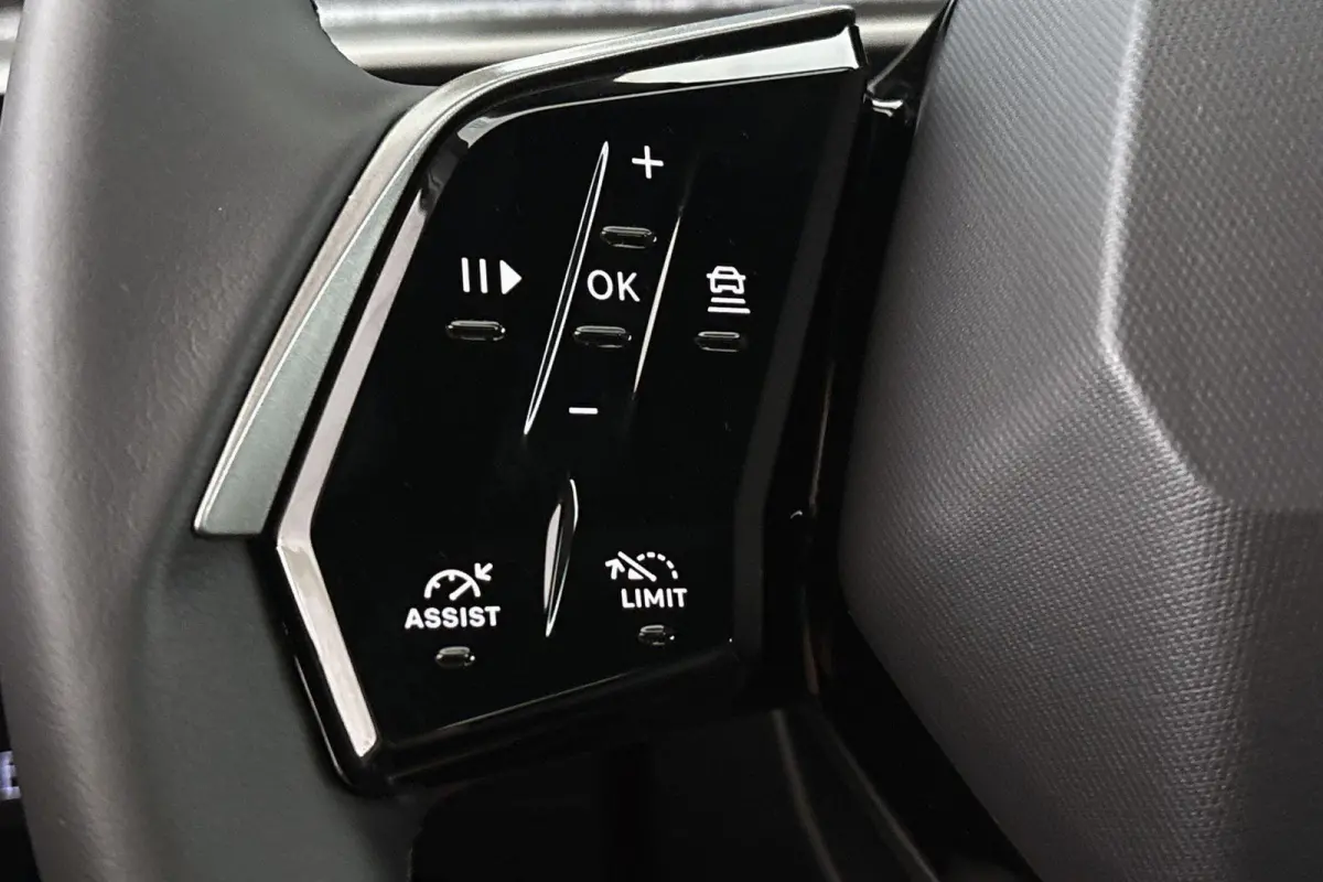 1.6 plug-in Hybrid 195 Allure | Navi | Camera | Trekhaak | Voordeel |