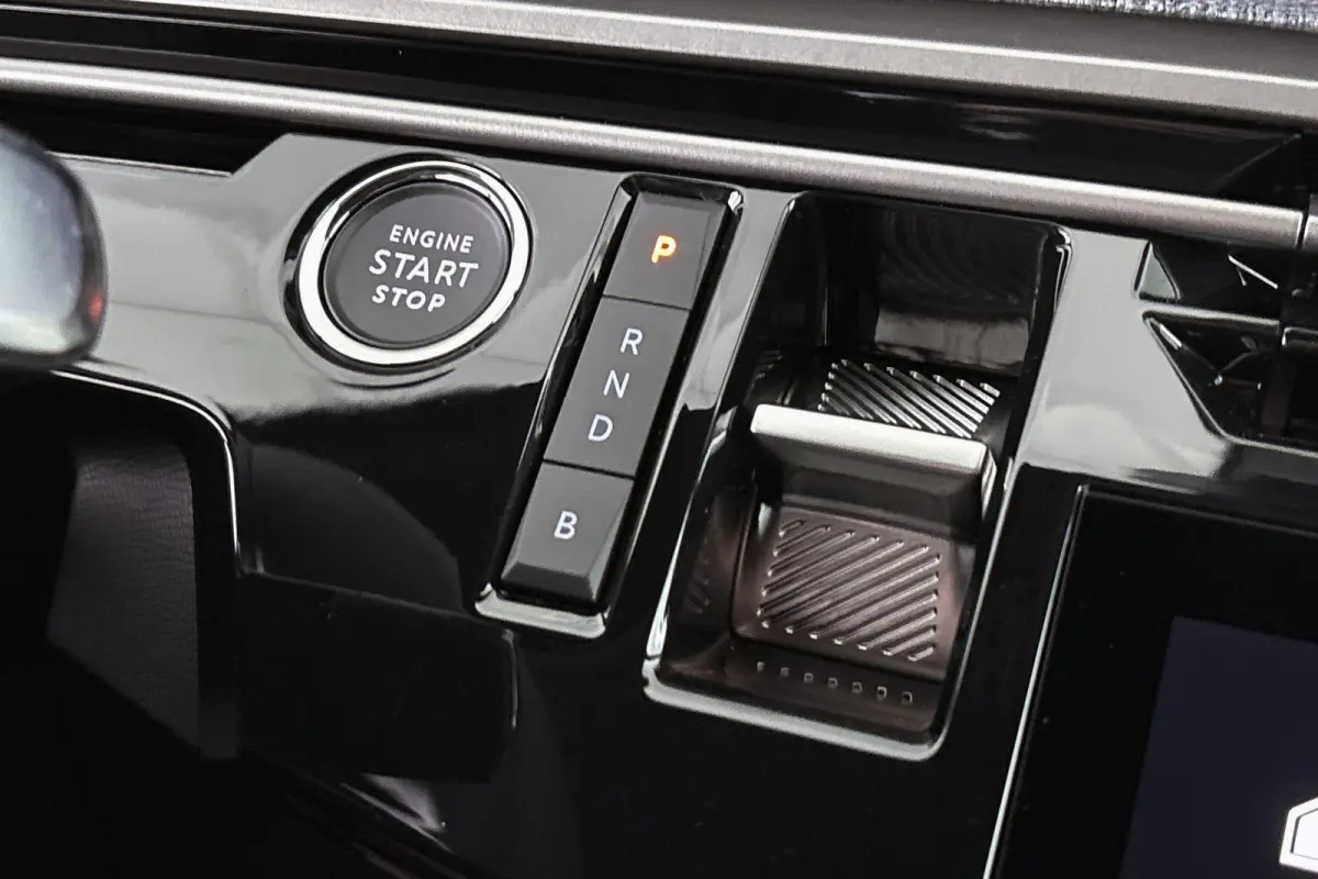 1.6 plug-in Hybrid 195 Allure | Navi | Camera | Trekhaak | Voordeel |