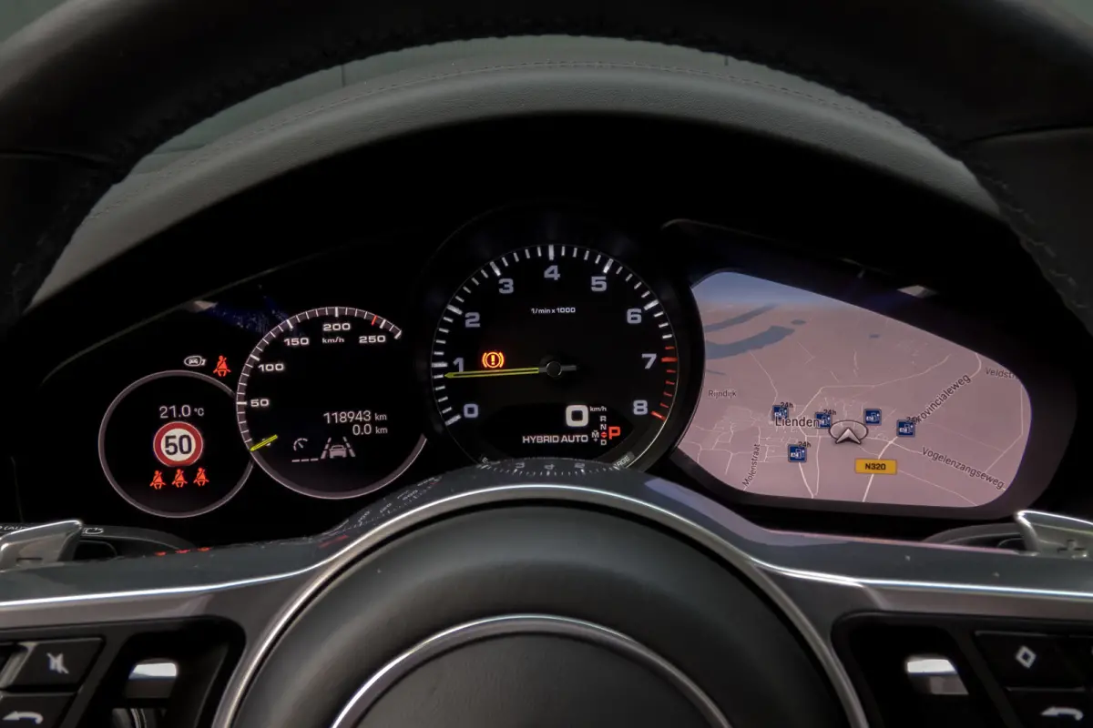 3.0 E-Hybrid Platinum Edition | Sport Chrono | Luchtvering | GTS Stoelen| 360° | BOSE | HUD | Elek. Trekhaak