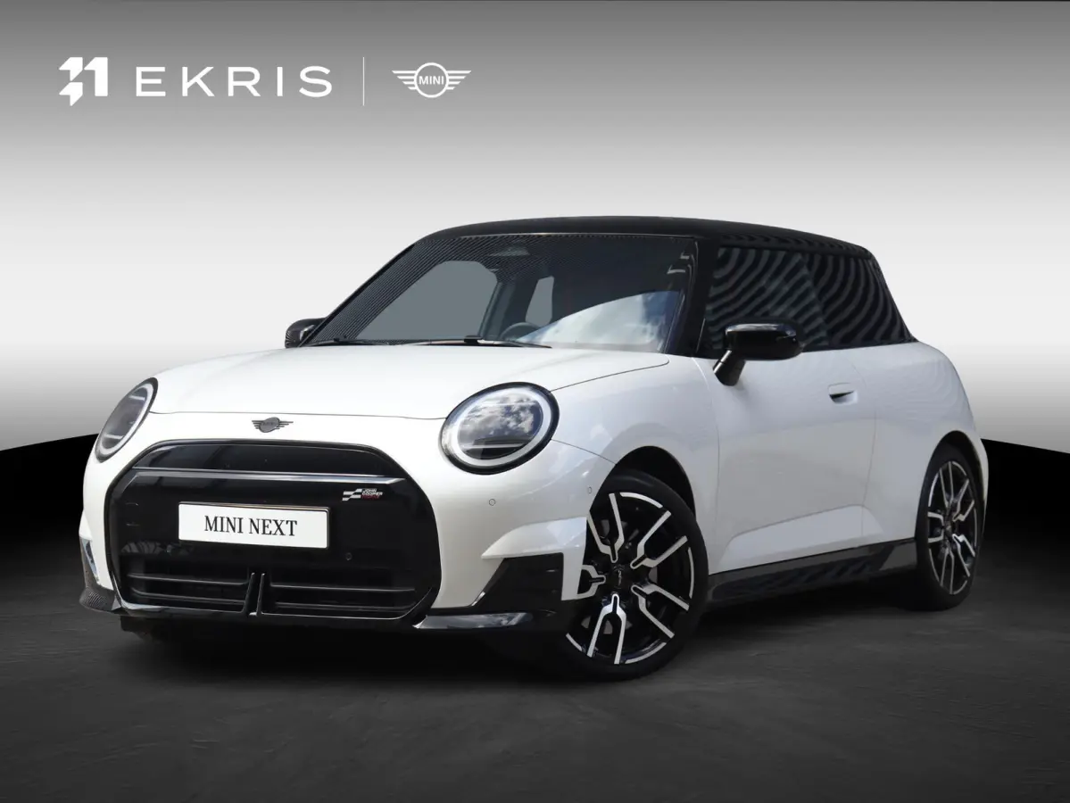 Cooper E | John Cooper Works + Pakket M + Panodak + Head-Up + Camera + Sportstoelen + Verwarmd Stuurwiel + Comfort Access + SOH 98% + 18" JCW Lap Spoke