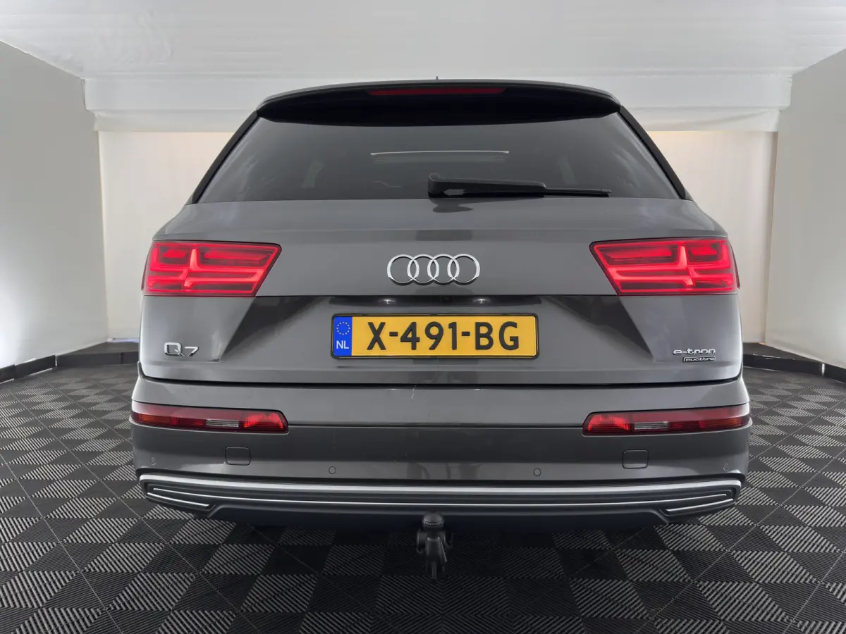 3.0 TDI e-tron Quattro Sport (Plug-in) *PANO | LEATHER | FULL-LED | MEMORY-PACK | BOSE-AUDIO | CAMERA | DIGI-COCKPIT | HEATED-COMFORTSEATS | NAVI-FULLMAP | AIRSUSPENSION | PRIVACY-GLASS | SH