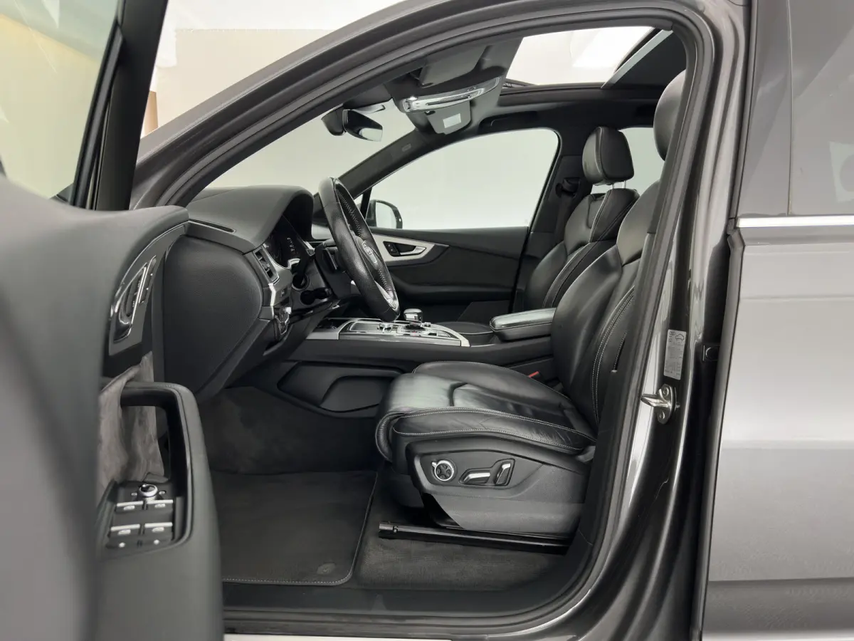 3.0 TDI e-tron Quattro Sport (Plug-in) *PANO | LEATHER | FULL-LED | MEMORY-PACK | BOSE-AUDIO | CAMERA | DIGI-COCKPIT | HEATED-COMFORTSEATS | NAVI-FULLMAP | AIRSUSPENSION | PRIVACY-GLASS | SH