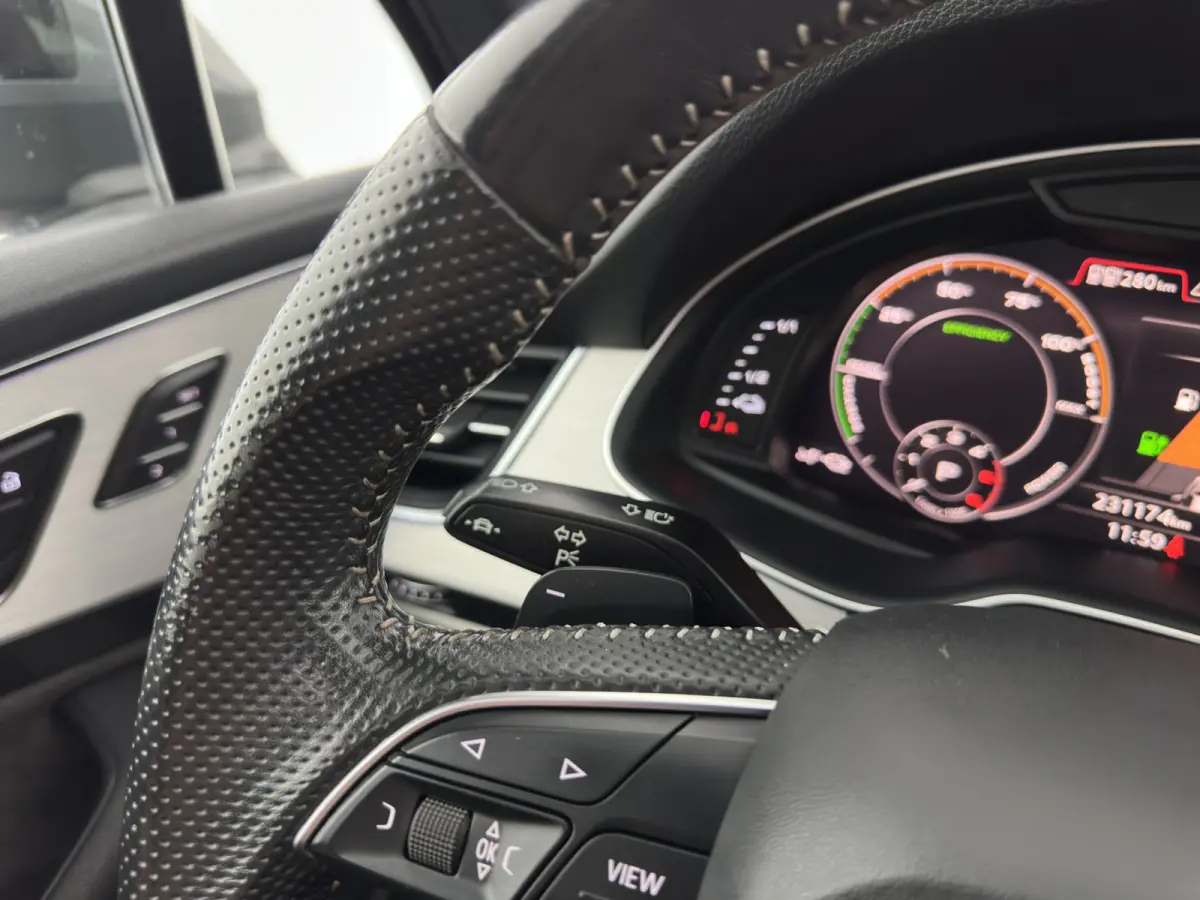 3.0 TDI e-tron Quattro Sport (Plug-in) *PANO | LEATHER | FULL-LED | MEMORY-PACK | BOSE-AUDIO | CAMERA | DIGI-COCKPIT | HEATED-COMFORTSEATS | NAVI-FULLMAP | AIRSUSPENSION | PRIVACY-GLASS | SH