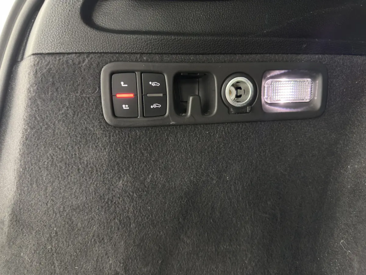 3.0 TDI e-tron Quattro Sport (Plug-in) *PANO | LEATHER | FULL-LED | MEMORY-PACK | BOSE-AUDIO | CAMERA | DIGI-COCKPIT | HEATED-COMFORTSEATS | NAVI-FULLMAP | AIRSUSPENSION | PRIVACY-GLASS | SH