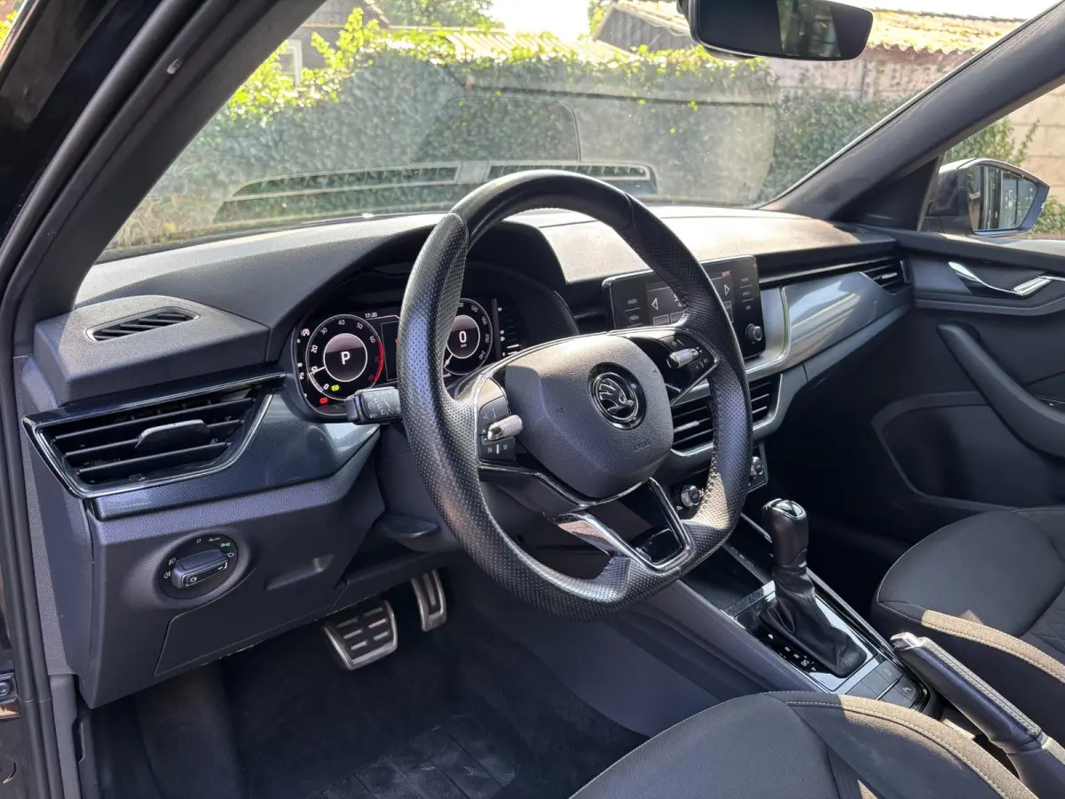 1.0 TSI DSG Style|Camera|Cruise Control|App-Connec