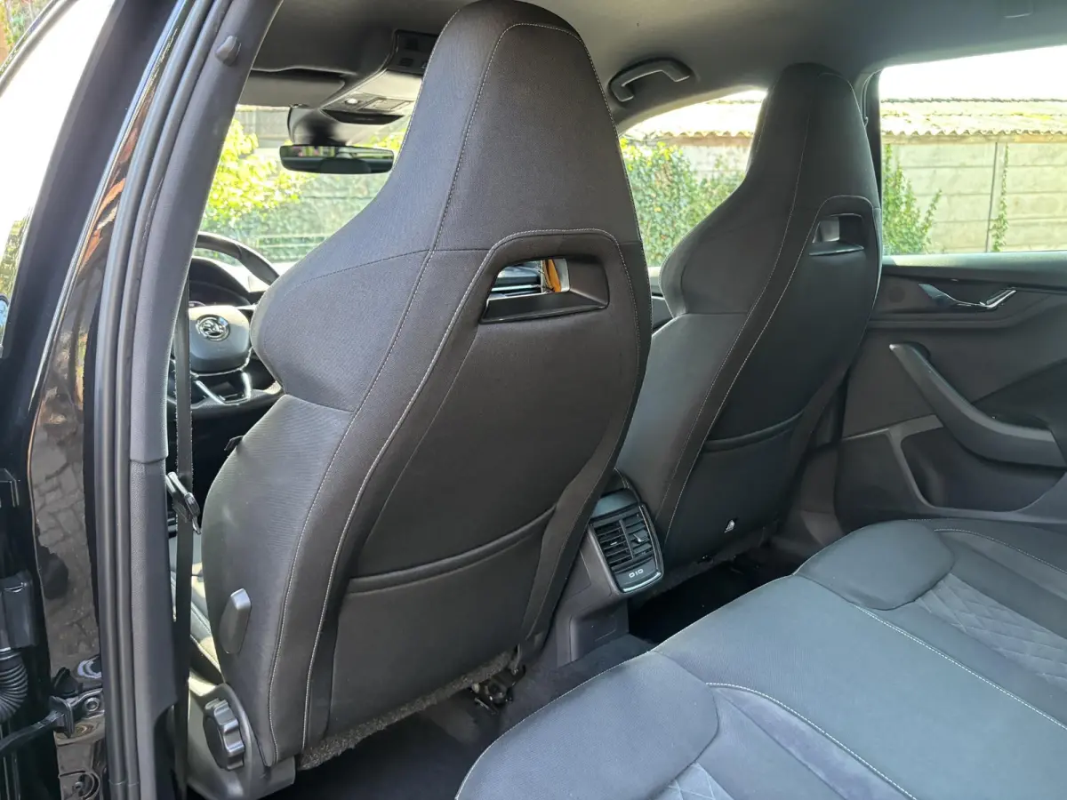 1.0 TSI DSG Style|Camera|Cruise Control|App-Connec