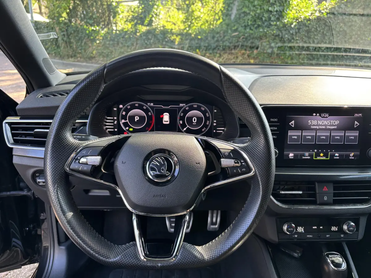 1.0 TSI DSG Style|Camera|Cruise Control|App-Connec