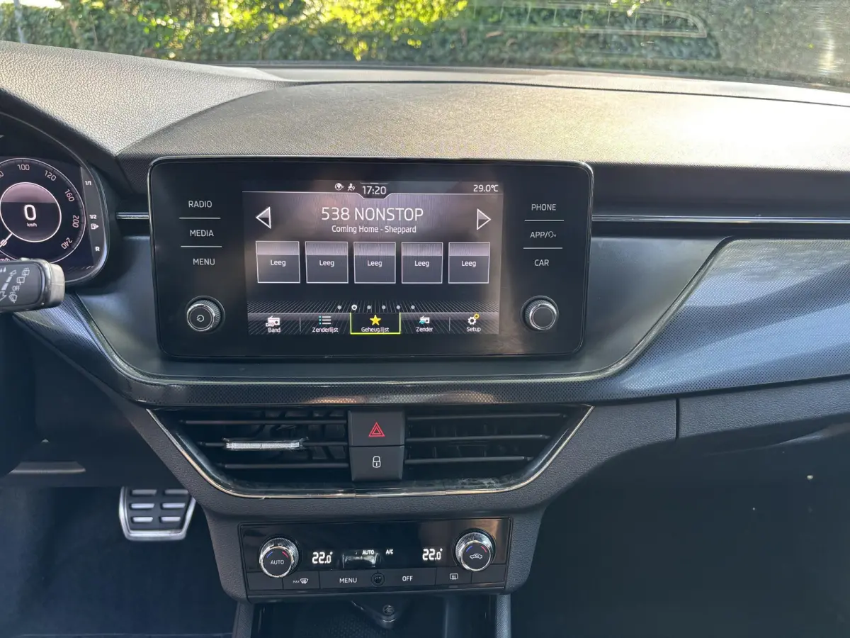 1.0 TSI DSG Style|Camera|Cruise Control|App-Connec