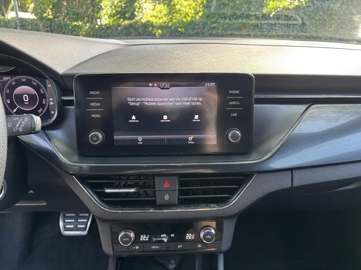 1.0 TSI DSG Style|Camera|Cruise Control|App-Connec