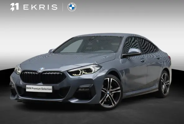 218i | Executive | M Sportpakket | Parking Pack | Driving Assistant | Getint Glas | Verwambare Voorstoelen | Sportstoelen | 18'' LMV