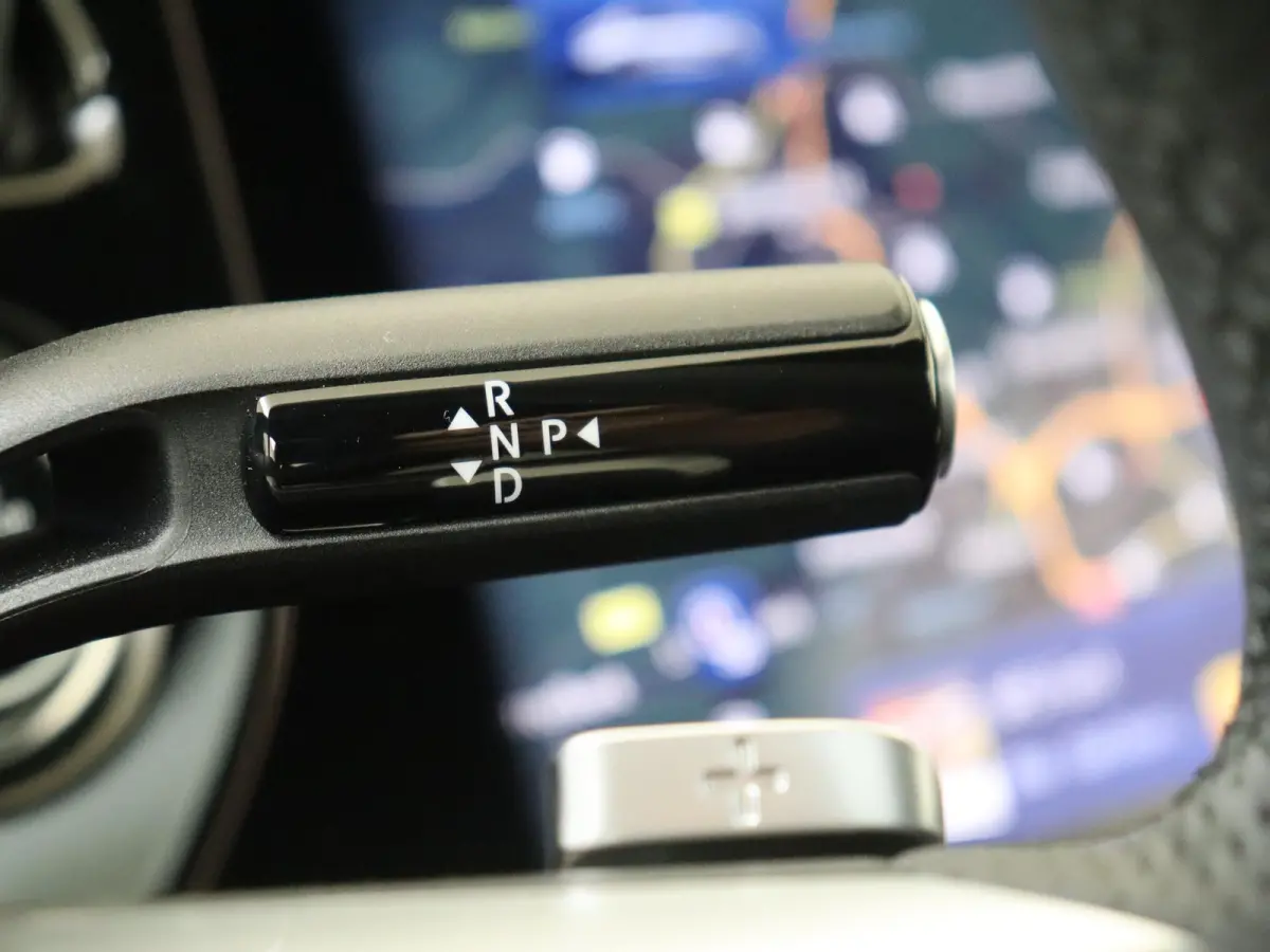 300 e Sport Edition Premium pakket /Panoramadak /Superscreen /Burmester 4D /360Camera /20 Inch