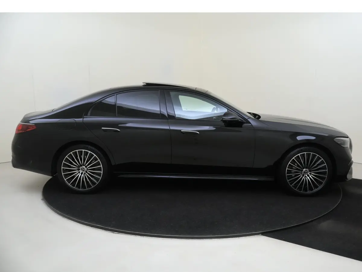 300 e Sport Edition Premium pakket /Panoramadak /Superscreen /Burmester 4D /360Camera /20 Inch