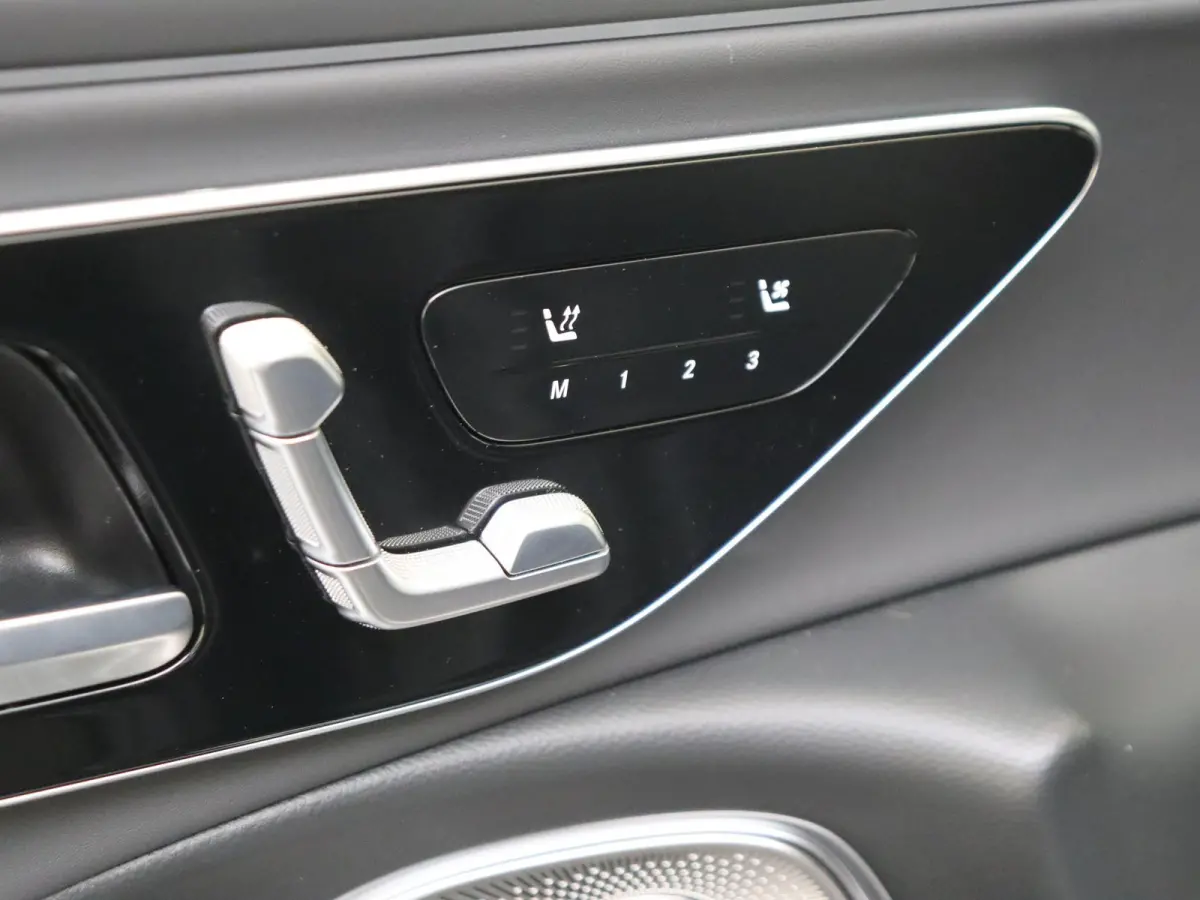 300 e Sport Edition Premium pakket /Panoramadak /Superscreen /Burmester 4D /360Camera /20 Inch