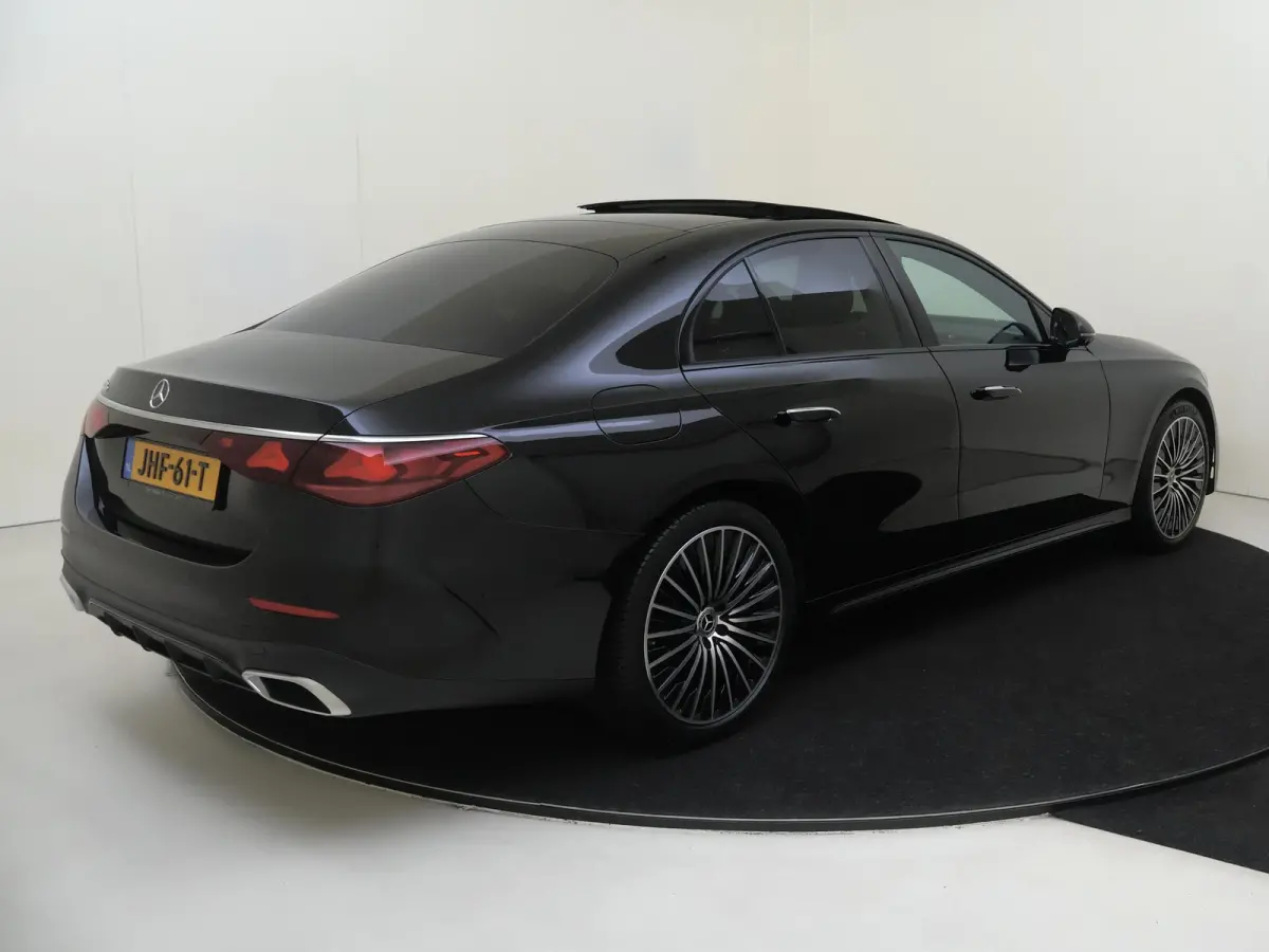 300 e Sport Edition Premium pakket /Panoramadak /Superscreen /Burmester 4D /360Camera /20 Inch